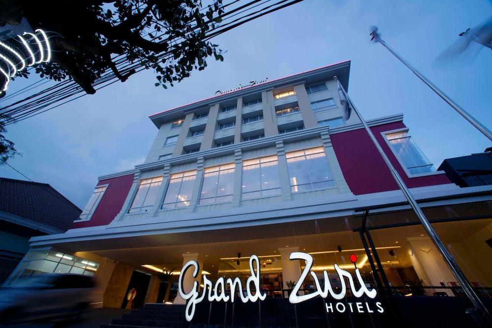 祖瑞玛丽奥勃洛大酒店 日惹 外观 照片